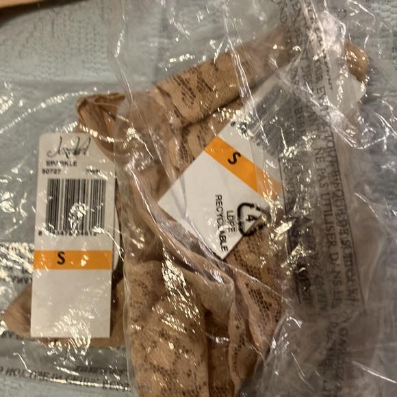 Set of Three (3) Jezebel Sparkle Thongs in Fawn NWT - Picture 5 of 5